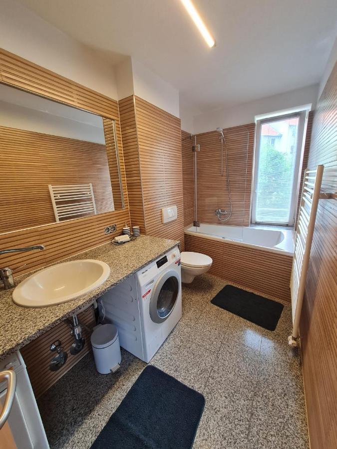 Apartmán Zwischen Draegerpark Und Dem Stadtpark Lübeck Exteriér fotografie